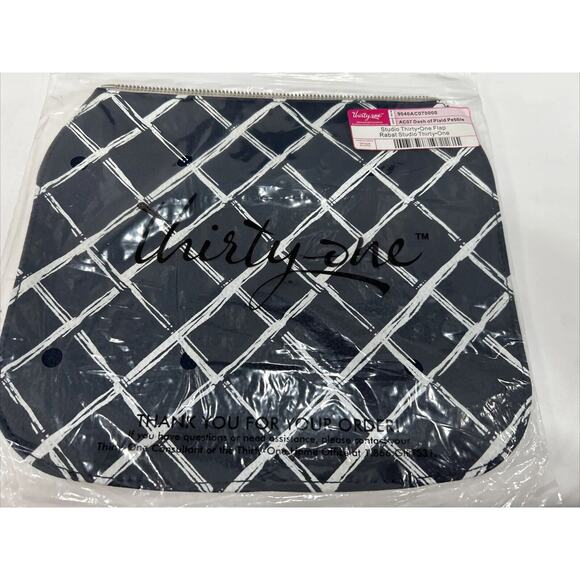 Thirty One Studio Modern Purse with Changeable Flap Shoulder Bag - Picture 2 of 16